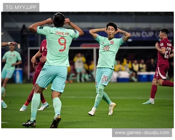 斗球体育在线直播官网专业的赛事解说团队,带来更精彩的足球直播体验 斗球体育在线直播官网专业的赛事解说团队,带来更精彩的足球直播体验