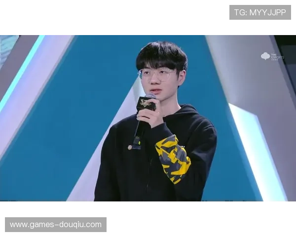 dqiu斗球直播app官方介绍与功能详解,助你轻松掌握赛事直播与精彩内容 dqiu斗球直播app官方介绍与功能详解,助你轻松掌握赛事直播与精彩内容