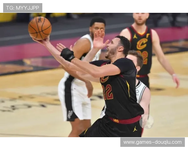 如何快速下载安装斗球体育应用程序实现实时赛事观看